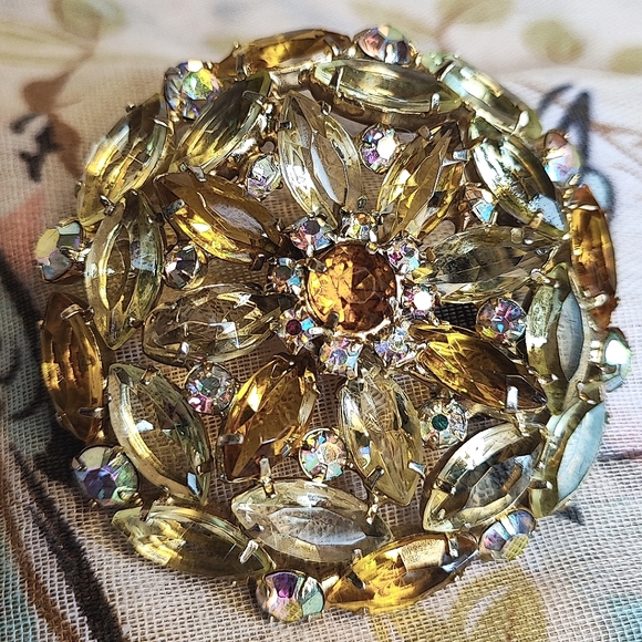 D&E Juliana? Vintage Brooch Open Back Transparent Canary Topaz Clear AB Stones - Picture 1 of 9